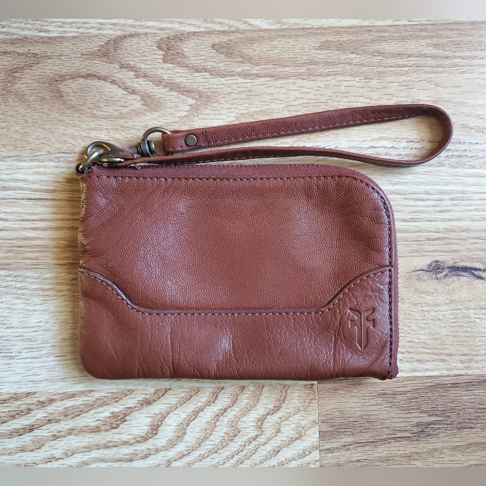 frye leather wristlet